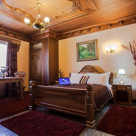Brilant Antik Center Hotel Тирана Екстер'єр фото