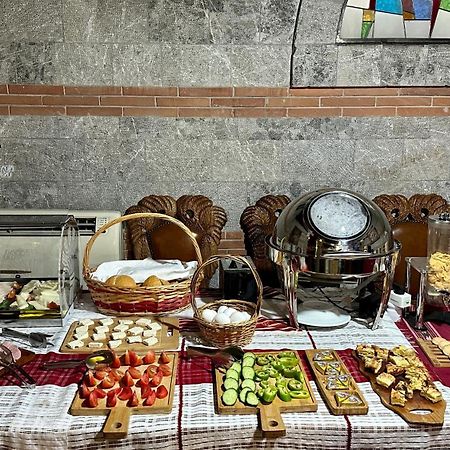 Brilant Antik Center Hotel Тирана Екстер'єр фото