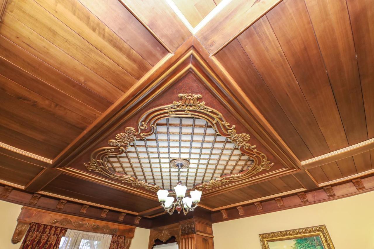 Brilant Antik Center Hotel Тирана Екстер'єр фото