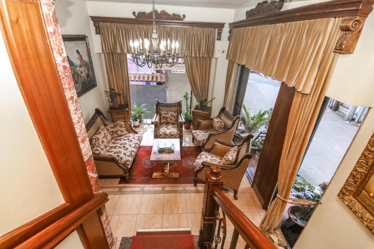 Brilant Antik Center Hotel Тирана Екстер'єр фото